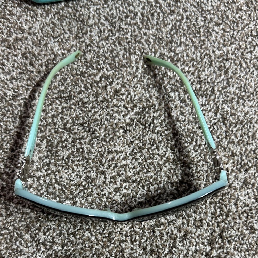 Tiffany & Co. Black Oversized Women's Sunglasses with Tiffany Blue Case - Picture 7 of 14